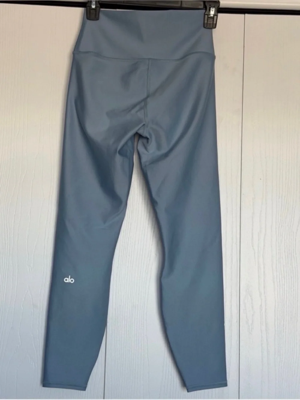Alo Air Lift Yoga set leggings and top Blue size small